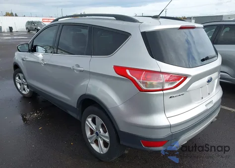 2015 Ford Escape Se z USA, uszkodzony, nr VIN 1FMCU9G92FUA44105